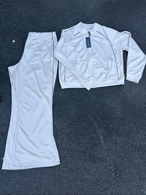 SAVAGE X FENTY NWT! Women's Cream Track Jacket and Jogger Pants Set 3X